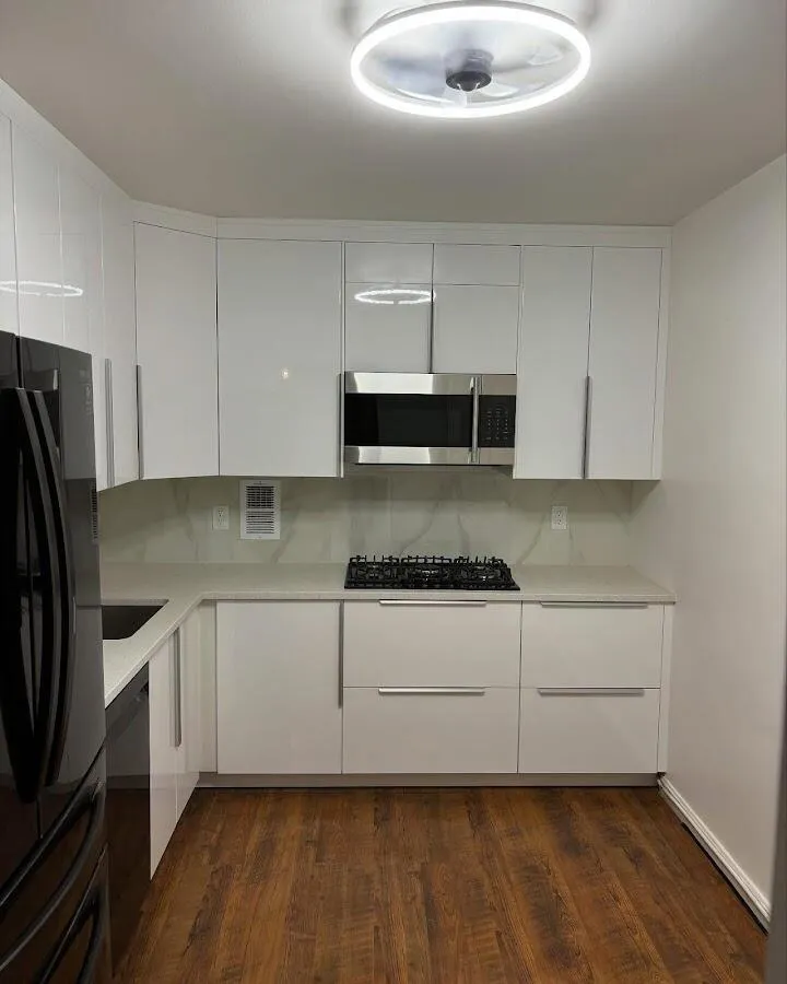 Renovated kitchen with quartz countertops in Montevideo